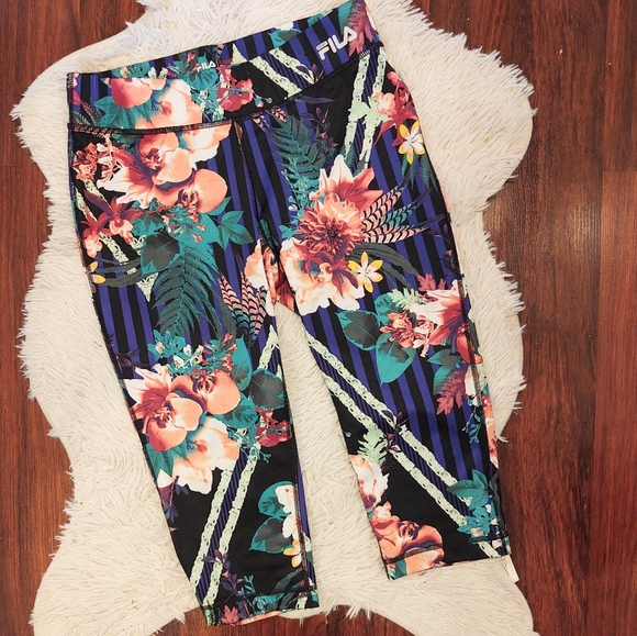 Fila Pants - Fila Running Capri Leggings Floral Stripe
